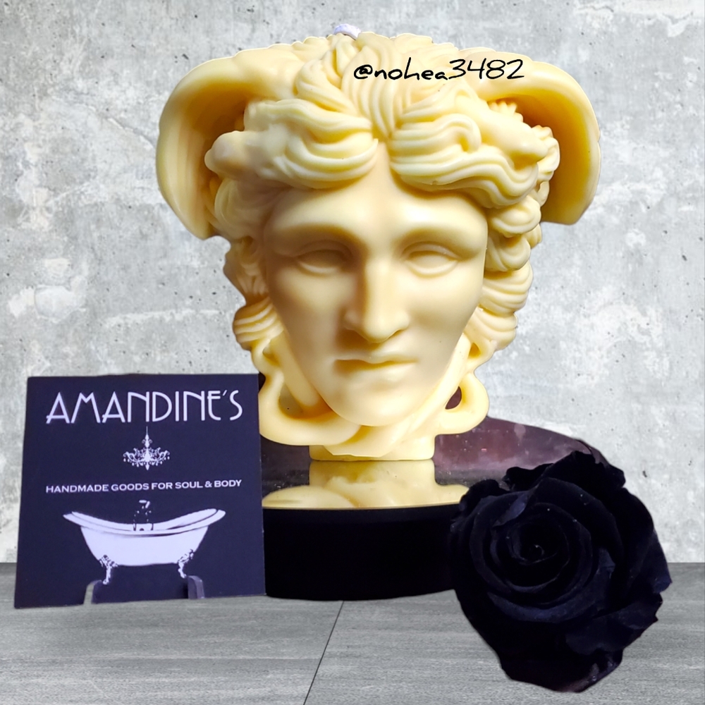BIG Medusa Soy Candle